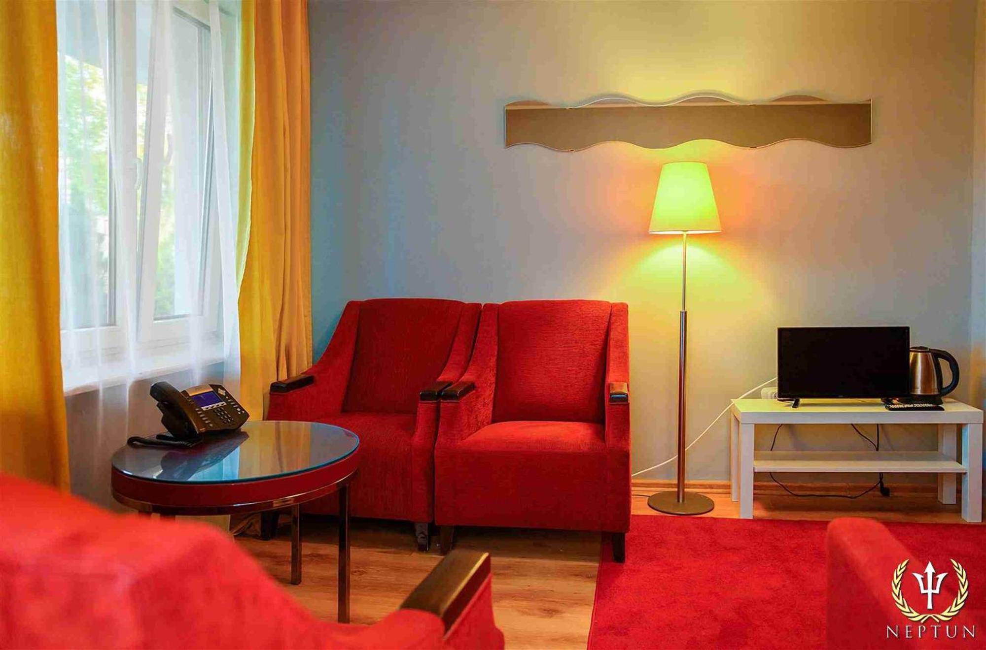 Jastrzębia Góra Hotel Neptun מראה חיצוני תמונה